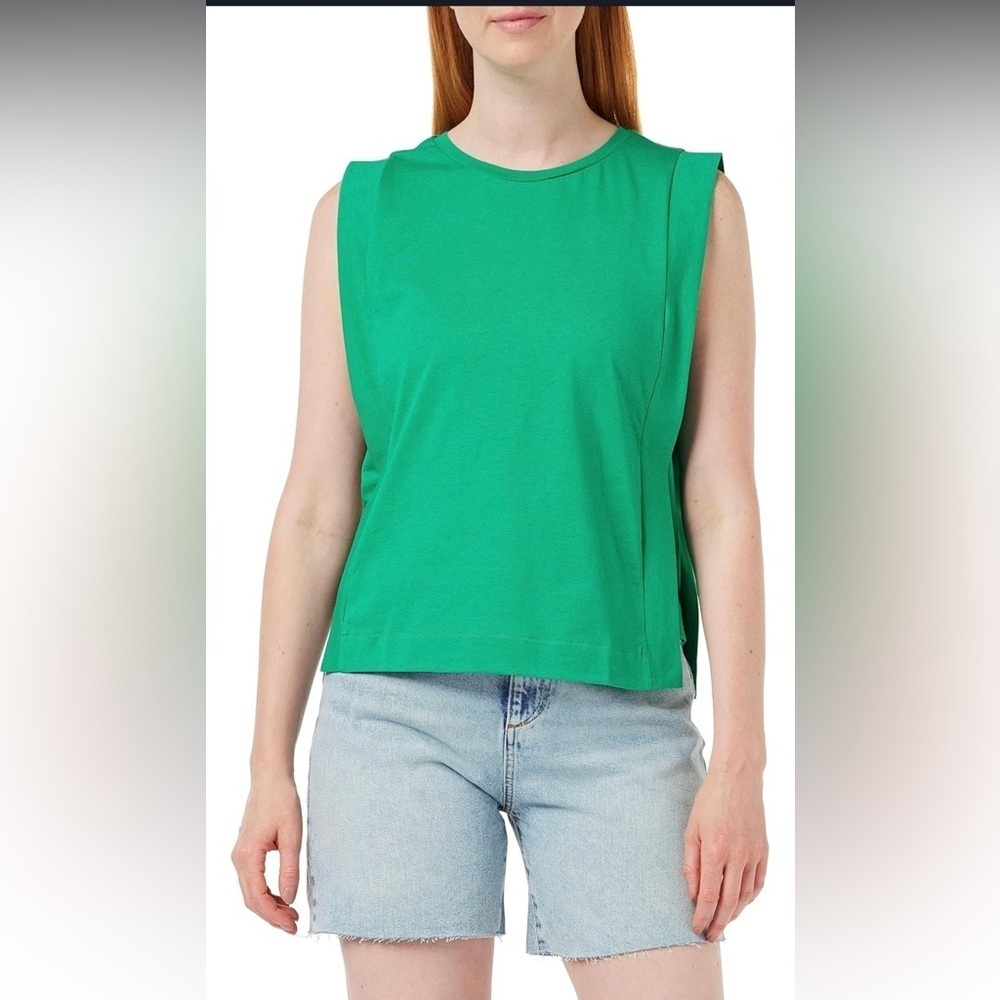 United Colors of Benetton Green Muscle Tee Large